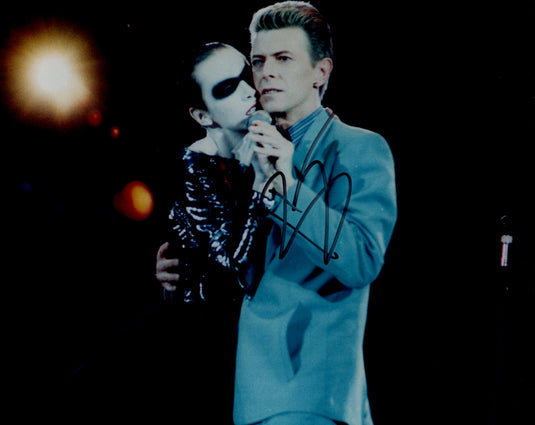 Autographed item – David Bowie – Signed photograph
